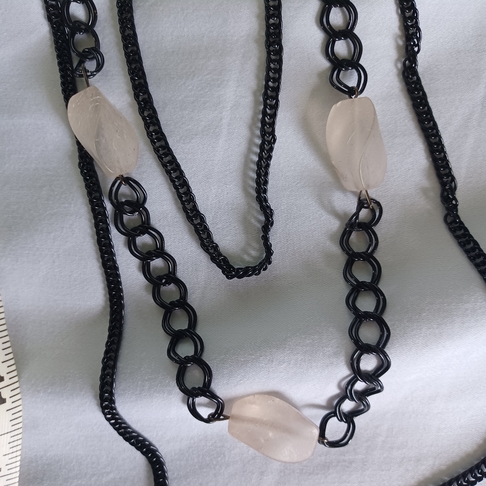 Black chain with pearly stones - Picture 3 of 3